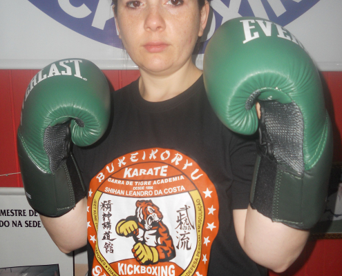 MONITORA JULIANA DA COSTA - KICKBOXING SEISHINGODOKAN, BOXE, E FULL CONTACT - PELOTAS-RS-BRASIL