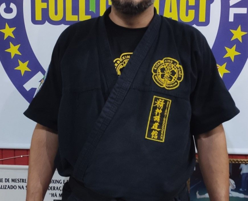 SENSEI CRISTIANO MEREB - 2º DAN KICKBOXING SEISHINGODOKAN - PELOTAS-RS BRASIL